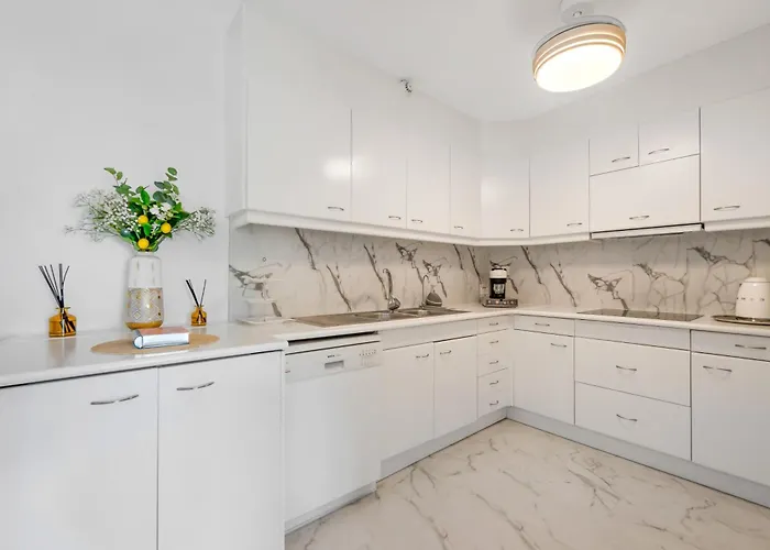 Sea View Nordic Royal Club 公寓 *